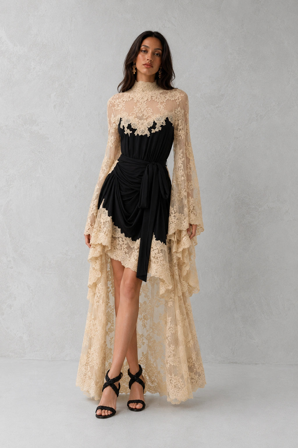 Ethereal Lace Gown - Black Champagne Lus Deluné