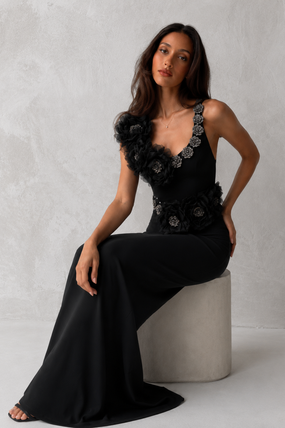 Nighy in Deluné - Black Princess Gown Lus Deluné