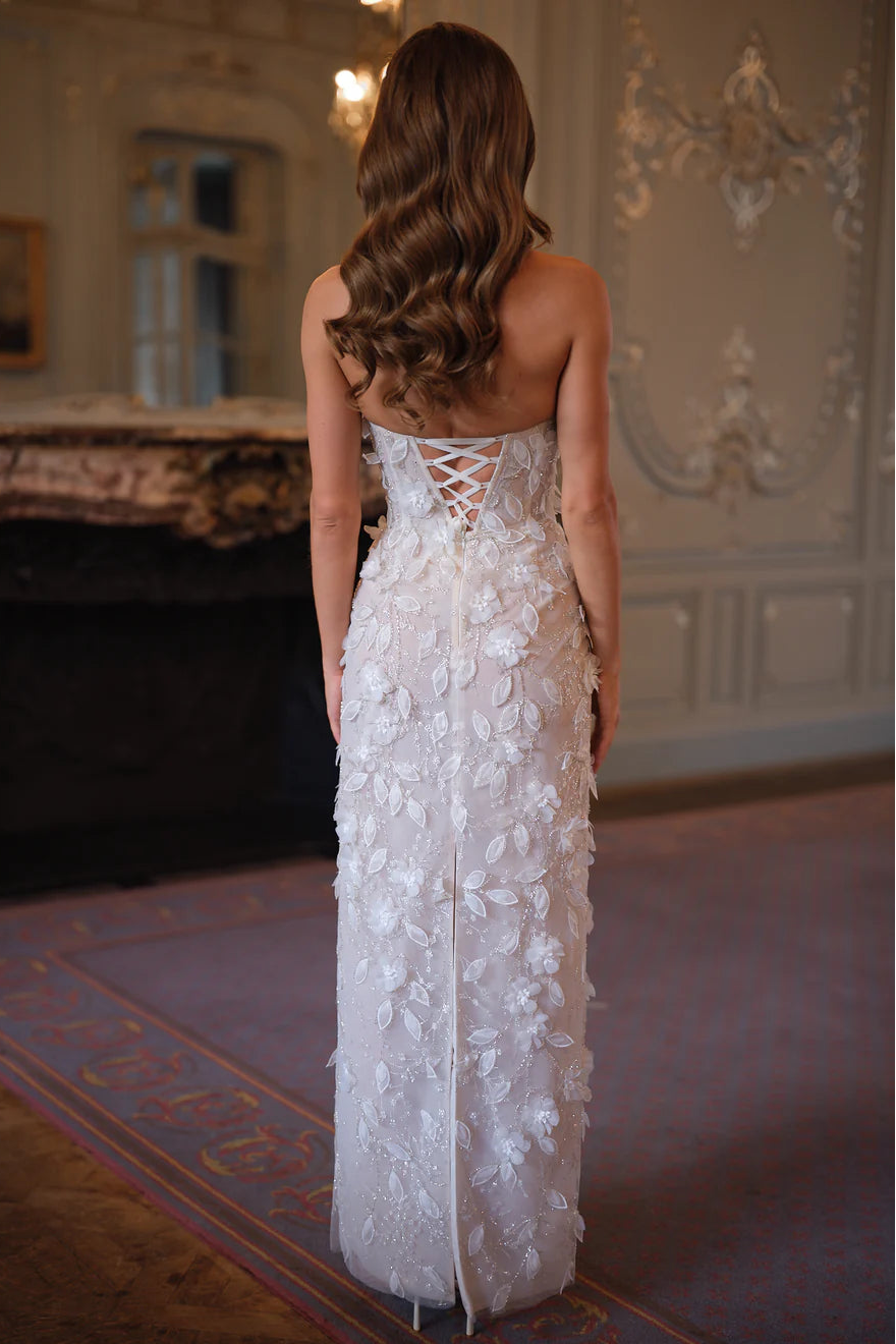 Elysia Halter Gown - Ivory Blossom Lus Deluné