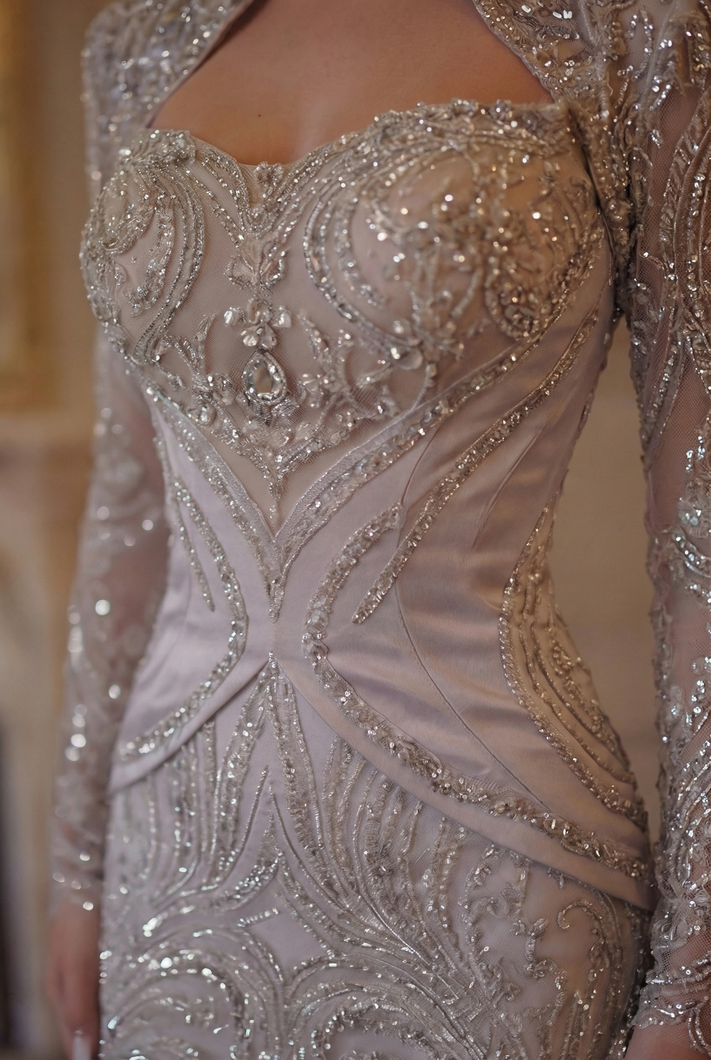 Versailles Baroque Sequin Gown - Champagne Ivory Lus Deluné